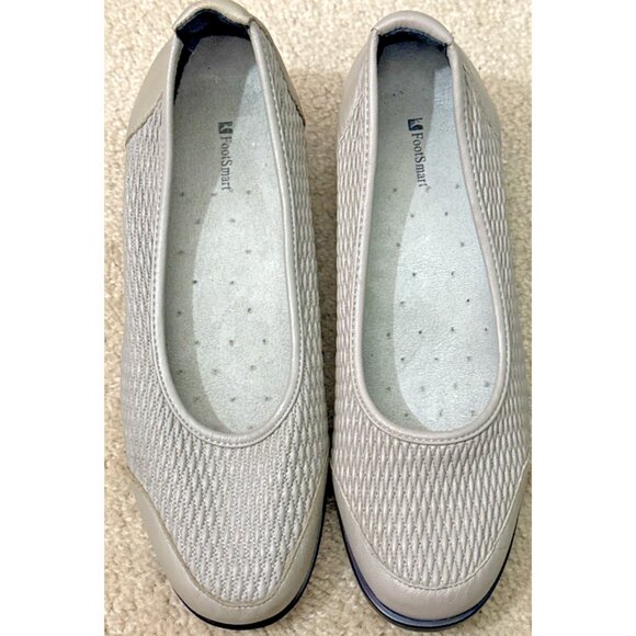 FootSmart Taupe Leather Heels Pump Size 9 WW - Picture 2 of 6